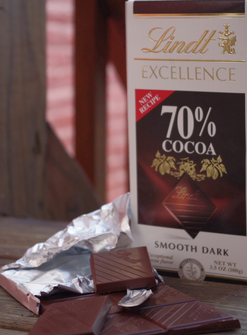 Accidentally Vegan: Lindt Dark Chocolate 70% Bocoa Bars are vegan