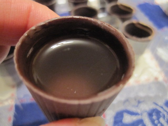 Accidentally Vegan: Dobla Chocolate Shot Glasses from Belgium!