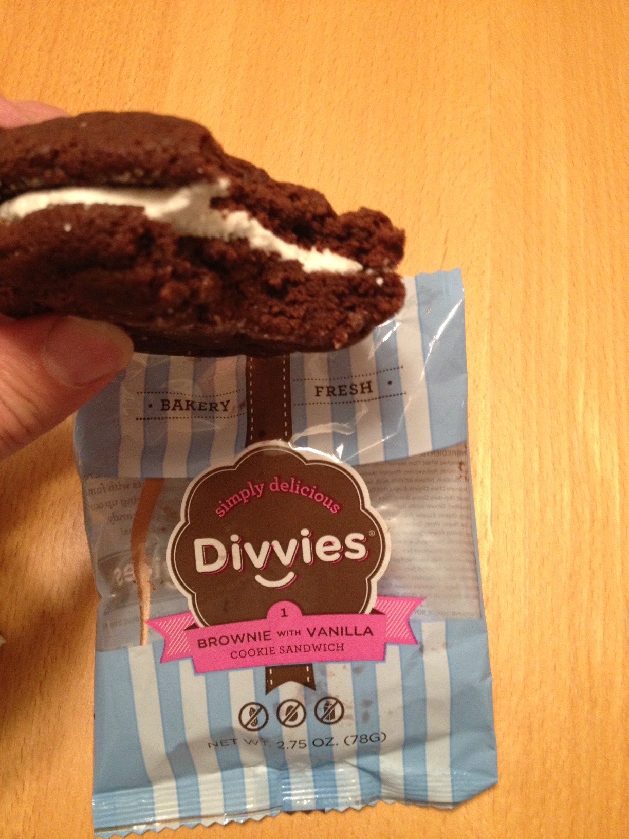 Divvies Brownie Cookie Sandwich with Vanilla Cream Divvies Brownie Cookie Sandwich with Vanilla Cream