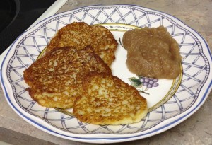 vegan Hanukkah latkes - learn how to make them