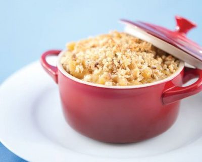 Baked Macaroni and “Cheese” with a Spelt Breadcrumb Topping